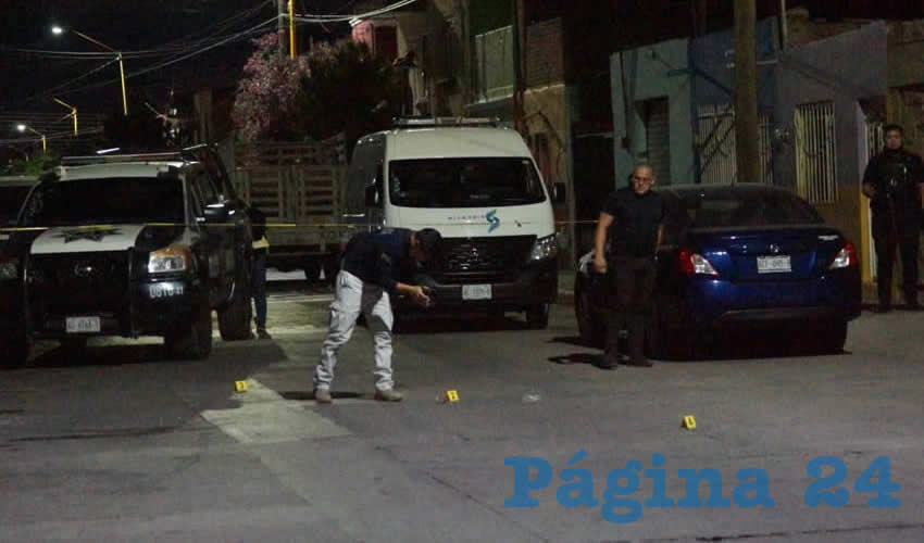 Dos pistoleros dispararon contra la casa situada en calle Pedro Antonio Santos 239, y un vehículo estacionado