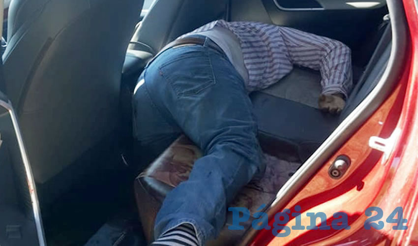 Su cuerpo con huellas de tortura apareció en la parte trasera de su vehículo, una camioneta Toyota RAV 4 roja, con placas JRE3617/Fotos: Especial