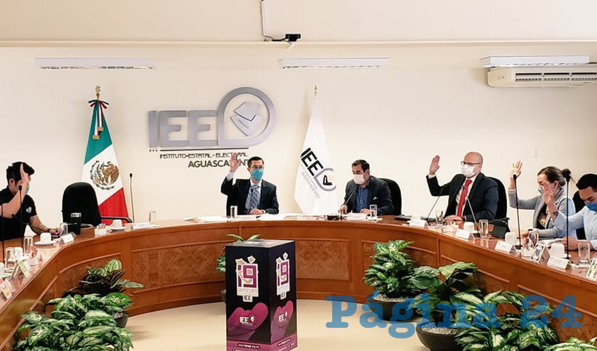 Consejeros y representantes de partidos políticos recibieron capacitación
