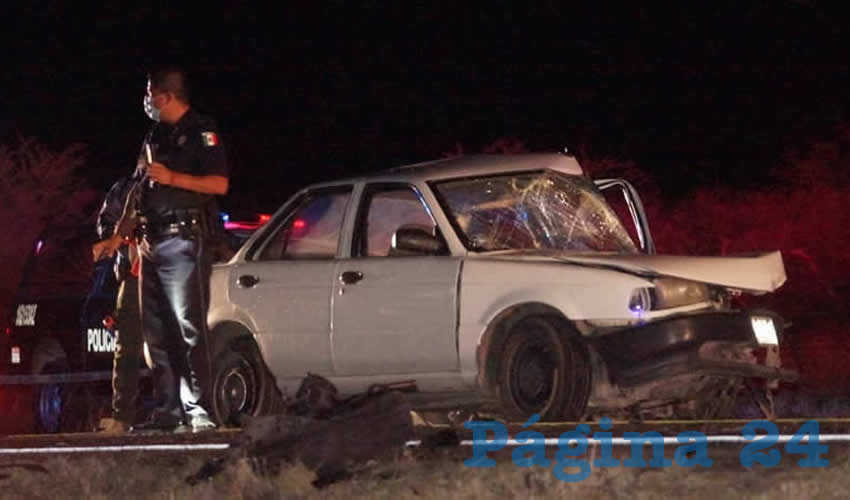 El priísta murió al instante al estampar de frente su automóvil Nissan Tsuru contra un carro Nissan Sentra
