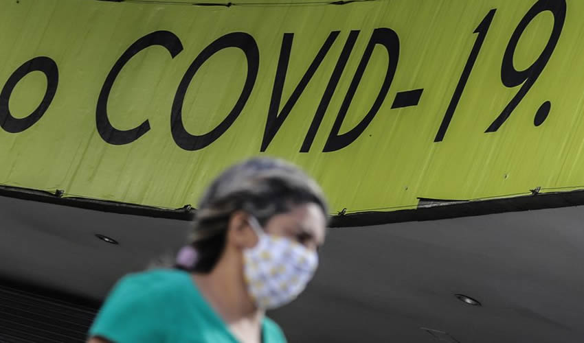 México superó el millón y medio de casos acumulados de coronavirus tras registrarse hoy un incremento de 14 mil 362 contagios. Se notificaron este viernes mil 38 defunciones y la cifra total hasta el momento es de 132 mil 69.