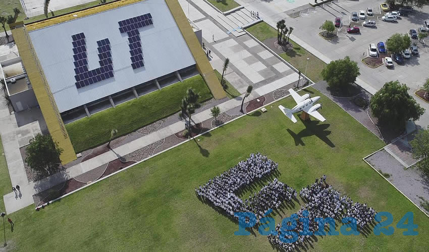 Chávez Martínez destacó el compromiso y la solidaridad que la UTA tiene con la formación educativa y el bienestar de sus alumnos