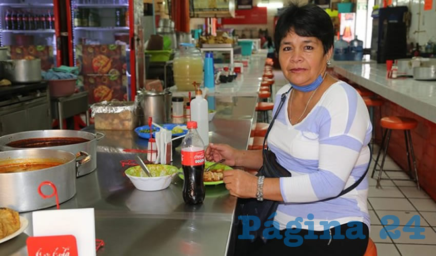En La Mensajera, en el mercado Morelos, almorzó Ana Isabel Ojeda