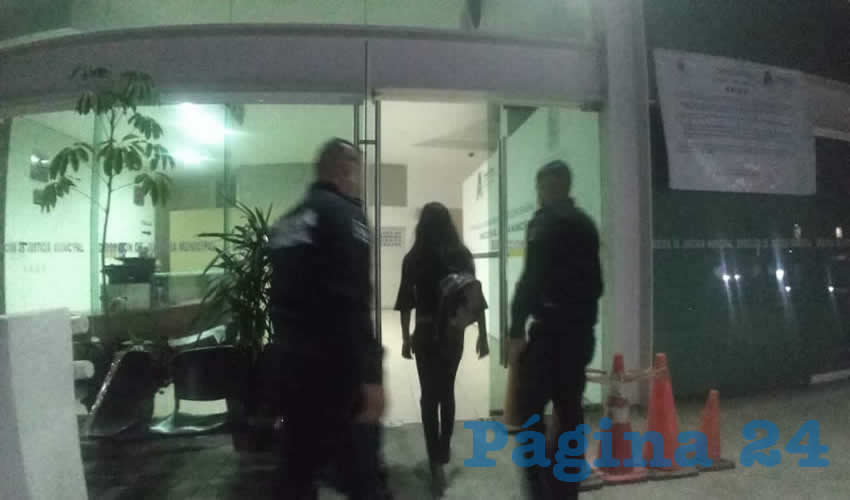 La víctima fue trasladada al Centro de Justicia Para Mujeres, mientras que el agresor logró escapar