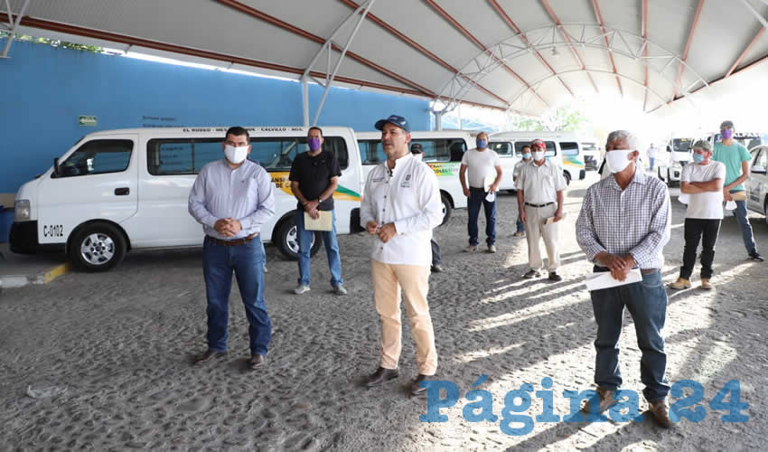 El gobernador Martín Orozco Sandoval continúa recorriendo los municipios del interior para otorgar apoyos a diferentes sectores productivos