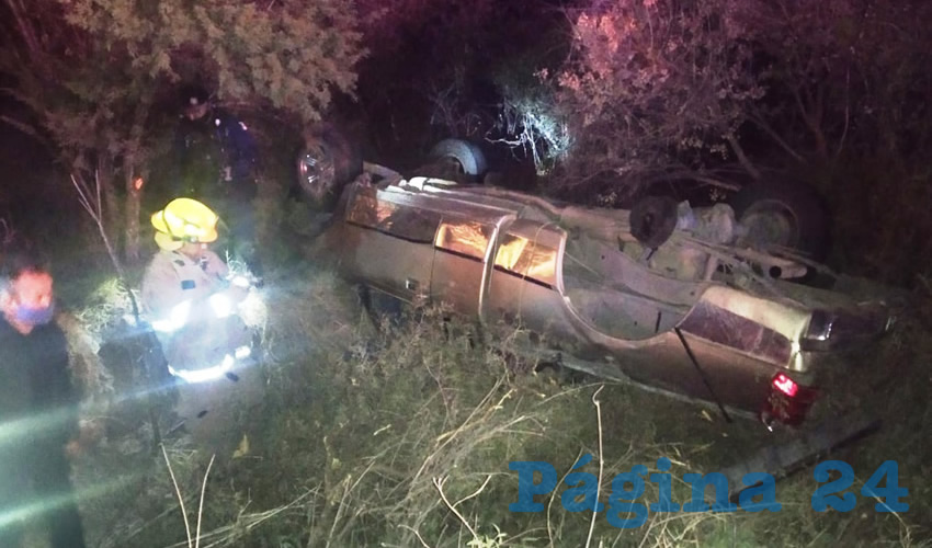 Un conductor, hasta el momento desconocido, se mat&oacute; al volcar su camioneta Ford Ranger, en Calvillo