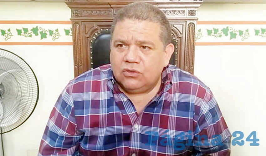 “Es necesario que sigamos trabajando de la mano con los empresarios y con los trabajadores que menos tienen, tratar de lo que los sostengan hasta donde les sea posible”, esto de la mano del gobierno federal, el estatal y los municipales, explicó Alejandro García, líder de la CROM en Jalisco/Foto: Francisco Tapia