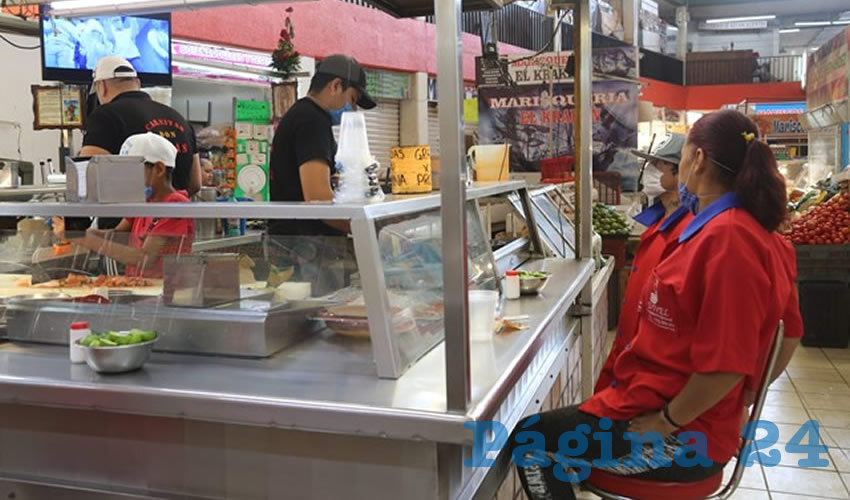 En Carnitas Don Elías, en el mercado Terán, preparan ricas tortas para desayunar
