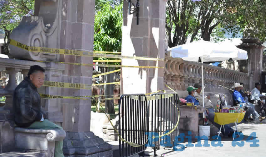 Los espacios que han sido cerrados por el ayuntamiento van desde jardines: Independencia, Juárez, de la Madre, hasta la Alameda Trinidad García de la Cadena, así como algunos de los pequeños jardines que se encuentran en la colonia Centro o en la Peñuela, entre otros (Foto: Merari Martínez)