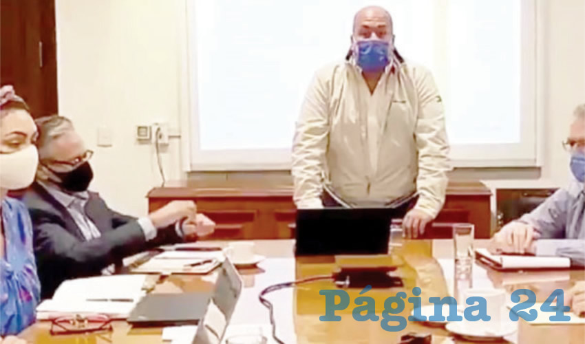 En un mensaje difundido en sus redes sociales, el gobernador Enrique Alfaro dijo que tras el confinamiento obligatorio se podría volver a una “nueva normalidad” a partir del 15 de mayo, en lo referente a la reapertura gradual de comercios y negocios, esto bajo estrictas condiciones de higiene/Foto: Twitter @EnriqueAlfaroR