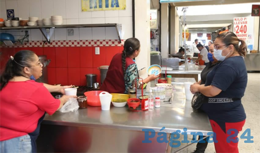 En menudos Rita, en el mercado Juárez, llevaron un delicioso menudo para desayunar en casa