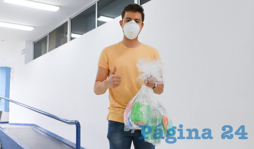 Los kits incluyen un litro de gel antibacterial, 10 cubrebocas, guantes desechables y una Careta Cristal