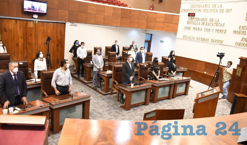 Las y los diputados integrantes de la Comisión de Régimen Interno y Concertación Política (CRICP) llevaron al Pleno del Congreso del Estado, una iniciativa para que el inicio del proceso electoral se recorra al tercer domingo de noviembre (Foto Rocío Castro Alvarado)