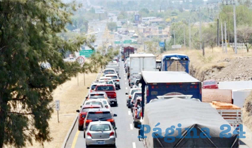 Pese a los llamados a no salir de vacaciones por este fin de semana largo que se vivió, por la celebración del Día del Trabajo, la autoridad estatal lamentó que miles de personas en la ZMG no acataran las recomendaciones y optaran por salir de la ciudad/Fotos: Cortesía