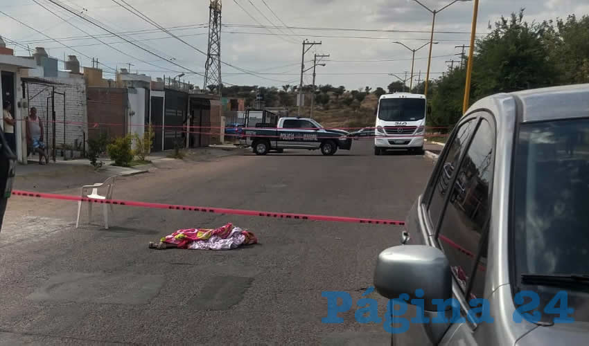 Sobre avenida Poliducto, la pequeña fue arrollada por un vehículo Camaro azul, según reportaron testigos