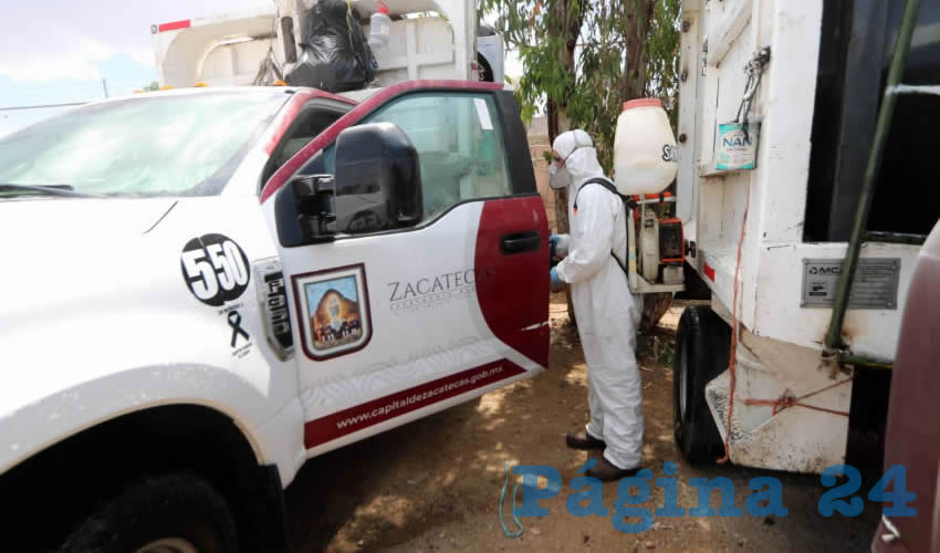 Ulises Mejía Haro destacó que es importante seguir realizando labores de desinfección y limpieza de las instalaciones y camiones recolectores de residuos sólidos