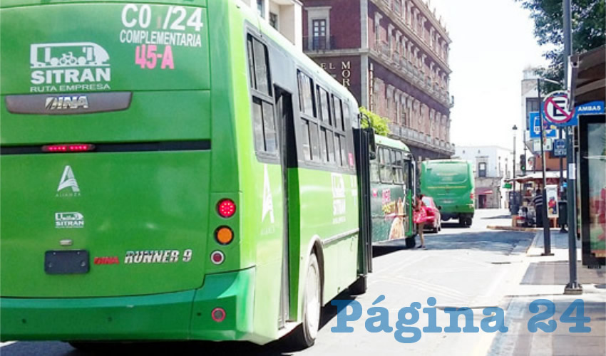 Para miles de ciudadanos representa un severo golpe a su economía que casi todas las rutas de camión “supuestamente mejoraron” y por esto ya puedan cobrar 9.50 pesos/Foto: Archivo Página 24