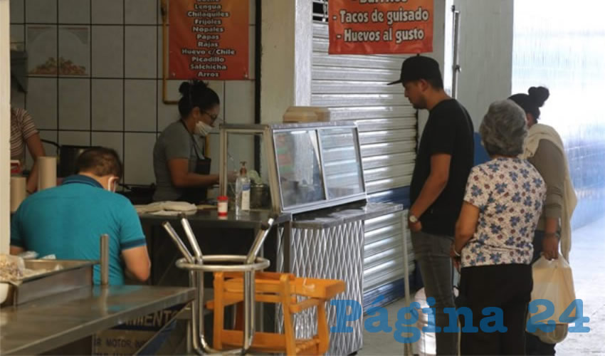 En Gorditas Tere, en el mercado Ju&aacute;rez, lleve unas gorditas para desayunar en casa