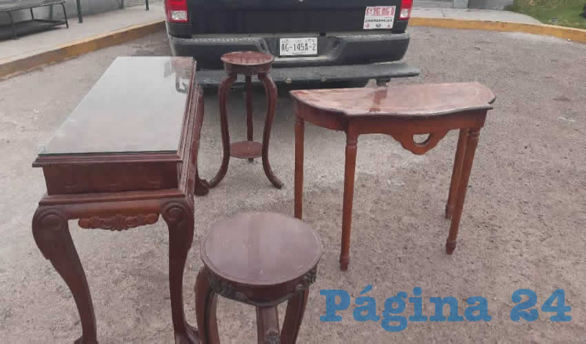Los cacos extrajeron cuatro mesas de un mausoleo del panteón municipal de Rincón de Romos, pero las dejaron en la banqueta y escaparon