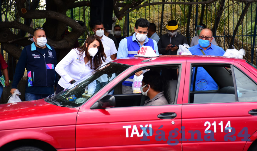 Los taxistas reconocieron a Tere Jim&eacute;nez por ser siempre un respaldo a su labor, especialmente en estos dif&iacute;ciles tiempos