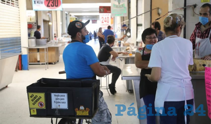 En Birriería Los Vázquez, en el mercado Juárez, pida birria para llevar a casa y disfrutarla con la familia