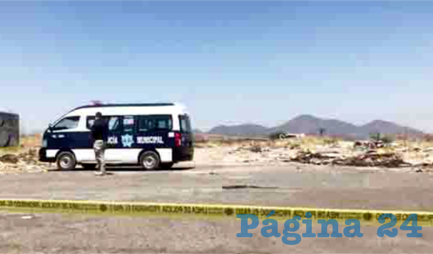 El cadáver fue encontrado dentro de un lote baldío de la calle Pallonami y Cerro San Alfonso, metros antes de llegar a la terminal de la ruta 619/Fotos: Especial