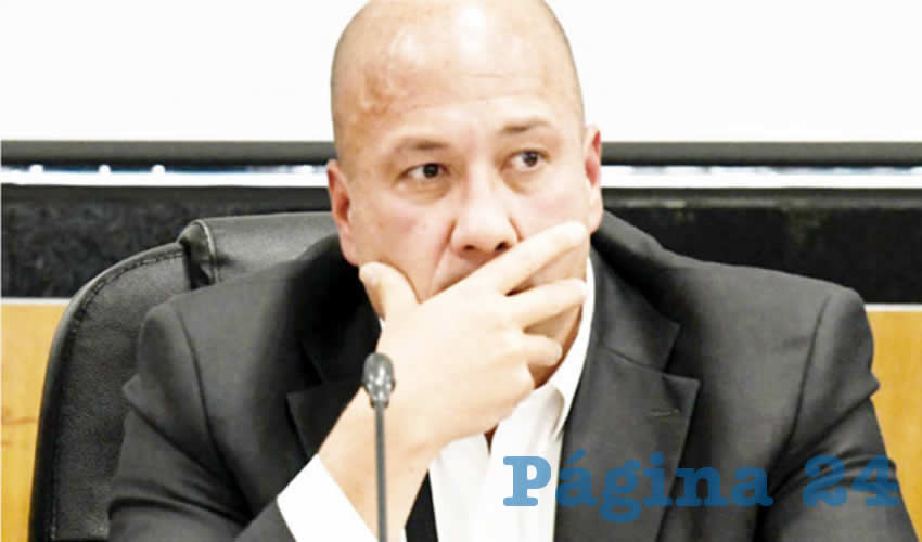 Hace menos de un mes, el gobernador Enrique Alfaro –junto con Ricardo Villanueva, rector de la UdeG– presumió que aplicarían 500 pruebas al día durante un mes, para detectar o en su caso descartar más casos. Sin embargo, aplican por debajo de 400, en tanto que se anuncia que habrá más inversión en pruebas rápidas/Foto: Benjamín Flores/Proceso