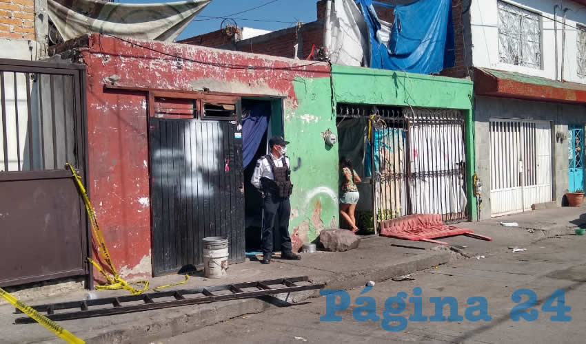 En esta vivienda situada en Artículo 24 616, fue encontrada muerta Ericka Lucero “N” “N”, de contaba con 33 años de edad