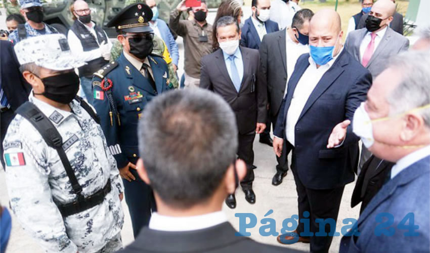 Tras sostener una reunión de seguridad con representantes de los nueve municipios de la ZMG, acordaron “intensificar la supervisión para el cumplimiento de las medidas sanitarias obligatorias”, expresó Enrique Alfaro/Foto: Cortesía