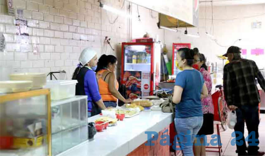 En tacos y flautas Los Brothers, en el mercado Morelos, pida para llevar a casa