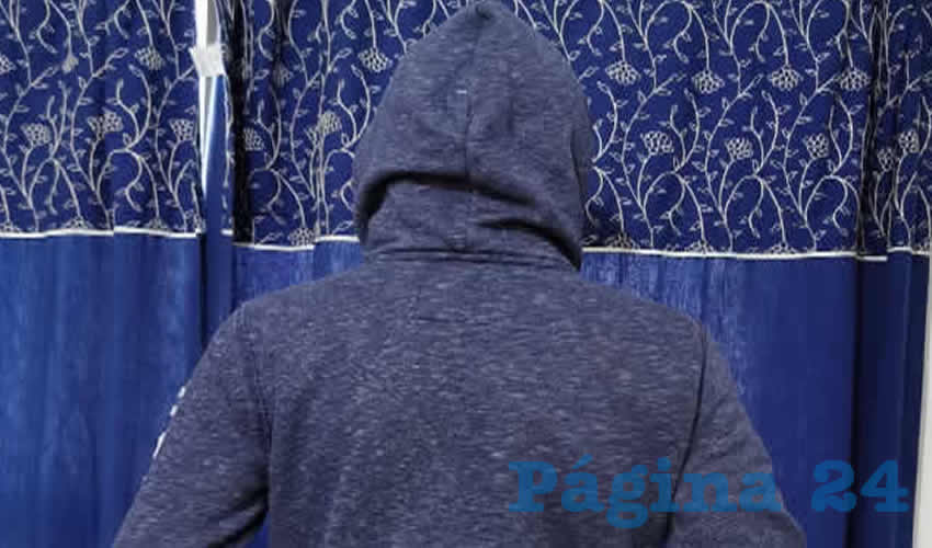 El caso 47, quien prefirió lo identificára­mos de esta forma, contó a Página 24 Za­catecas los síntomas que lo alertaron de ser positivo al virus, las medidas que adoptó él y su familia y la solidaridad que le brindaron sus familiares, amigos y vecinos para poder llevar el aislamiento en casa y tener los resultados favorables al ser diagnosticado como recuperado
