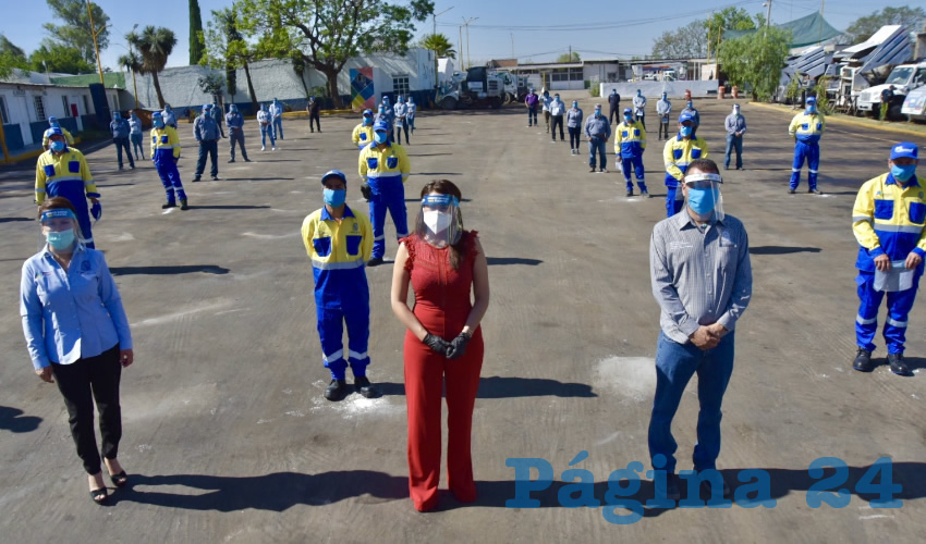 La presidenta municipal reconoci&oacute; el compromiso del personal que no ha dejado de laborar