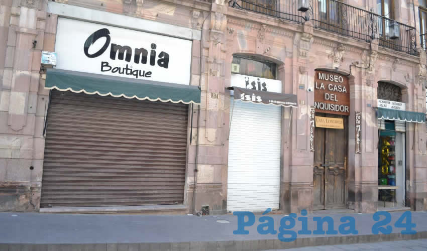 Debido al cierre de negocios por la contingencia sanitaria, muchos comerciantes han optado por hacer convenios con proveedores y arrendatarios para que den oportunidad de solventar los retrasos en pagos, una vez que abran los negocios, teniendo la expectativa del reinicio de actividades del sector el próximo 1 de junio (Foto Merari Martínez)