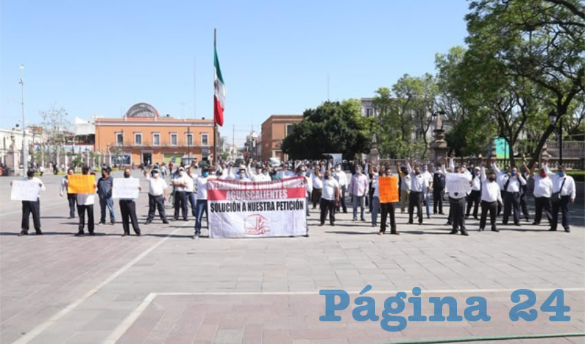 Operadores de turismo pidieron apoyo al gobernador para poder comer y pagar servicios (Foto: Eddylberto Lu&eacute;vano Santill&aacute;n)
