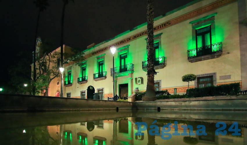 La UAA mantiene la inciativa “Iluminémonos de verde” para que sea retomada por instituciones educativas, de salud, gobiernos, organizaciones civiles y sociedad en general