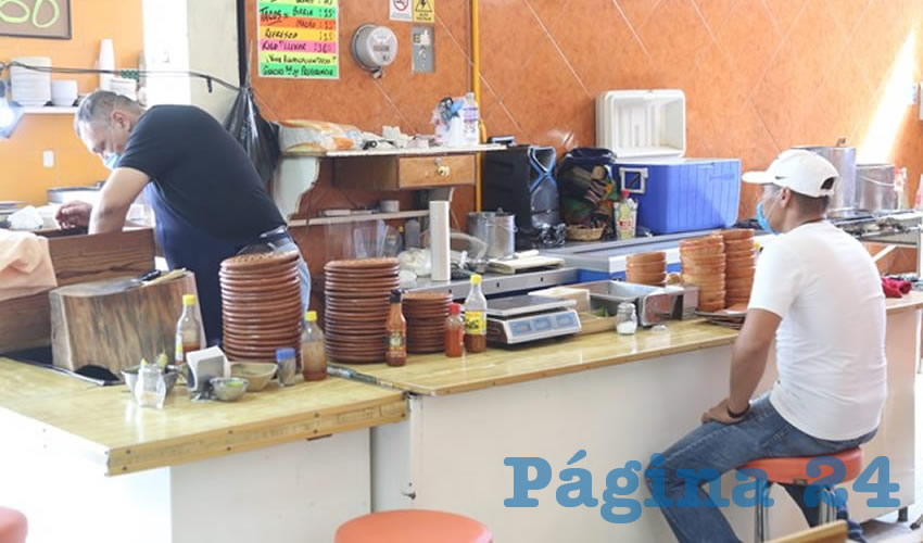 En Birrier&iacute;a Laberinto, en el mercado Ju&aacute;rez, venden birria para llevar a casa