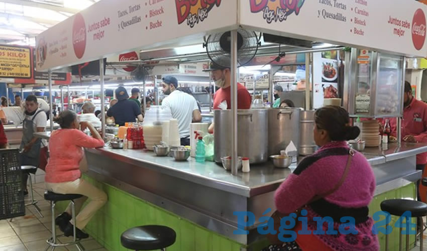 En tacos Don Beto, en el mercado Ter&aacute;n, venden tacos y tortas para llevar a casa 