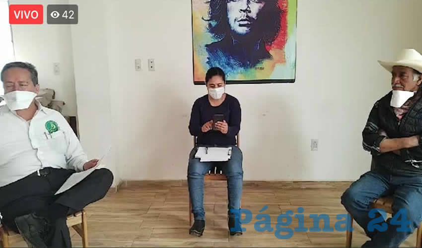 En conferencia de prensa realizada virtual, Efraín Arteaga Domínguez y Roberto de la Rosa Dávila, informaron que presentaron una denuncia penal en contra de la empresa Ocampo Mining por despojo de la tierra y daños a las propiedades de los habitantes de Salaverna (Foto: Cortesía)