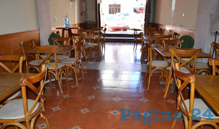 Decenas de comercios de venta de alimentos y bebidas, tales como restaurantes y cafeterías, abren sus puertas a pesar de la falta de clientes e ingresos (Foto: Merari Martínez)