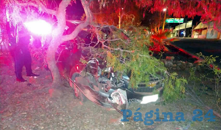 El choque ocurrió en avenida Aguascalientes poniente, frente al fraccionamiento Residencial Río San Pedro