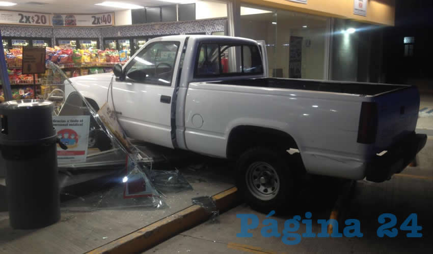 Juan Manuel Salcido Reyes provocó cuantiosos daños en la tienda de conveniencia situada en el cruce de la avenida Aguascalientes poniente y calle Aquiles Elorduy.