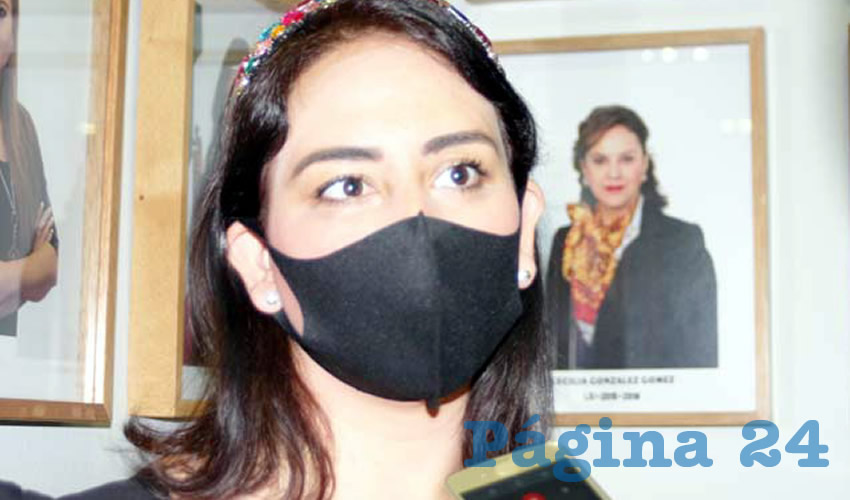 La diputada Mariana Fernández dijo que exigirán al secretario de Hacienda rinda cuenta sobre cuántas partidas cambiaron, y a dónde exactamente se destinará el dinero, toda vez que aunque el gobierno estatal habla de austeridad, como parte de las reasignaciones que hizo al presupuesto, se le quitaron recursos a temas de desaparecidos, seguridad o igualdad, y no a gastos personales o de publicidad/Foto: Francisco Tapia