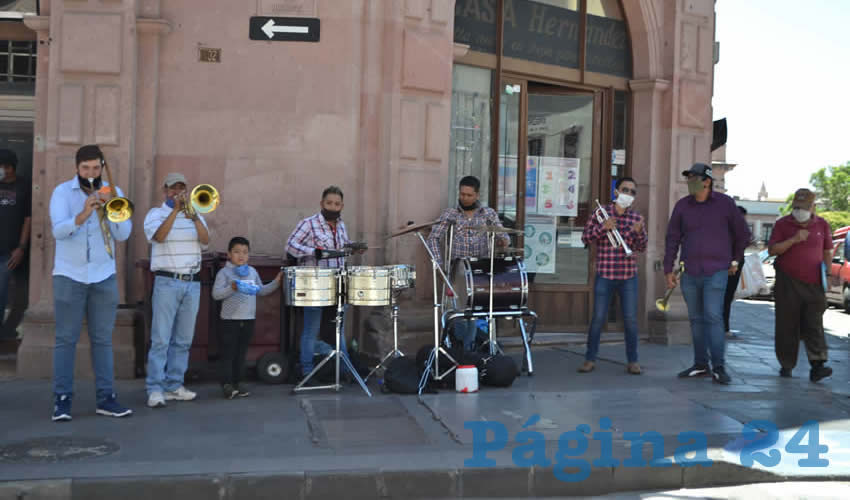 Los músicos pasando por una difícil situación (Foto: Merari Martínez)