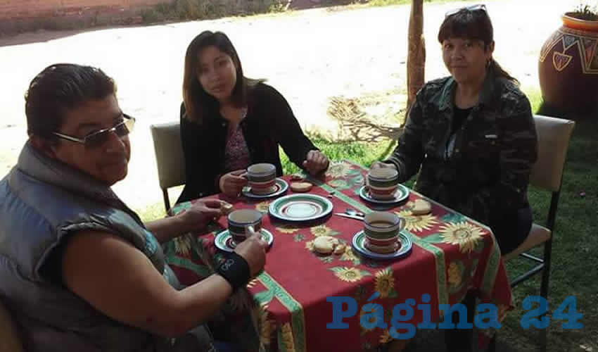 Jorge, Cirse y Amanda desayunaron en Gorditas La Zacatecana, en Calvillo