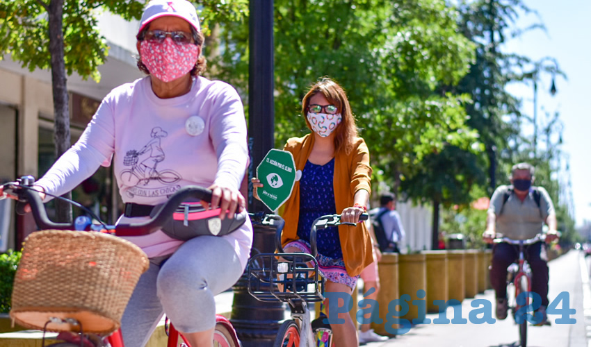 Mecánicos voluntarios realizaron el cambio gratuito de partes de bicicleta como pedales, asientos, parrillas, entre otros
