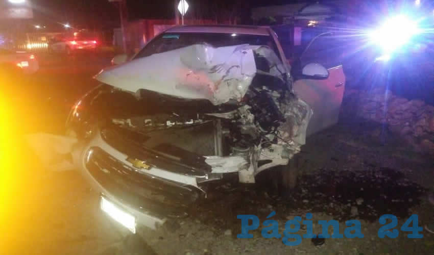El carro Chevrolet Cruze que conducía el causante del trágico accidente, Juan Carlos Ramos Ortiz, de 23 años de edad