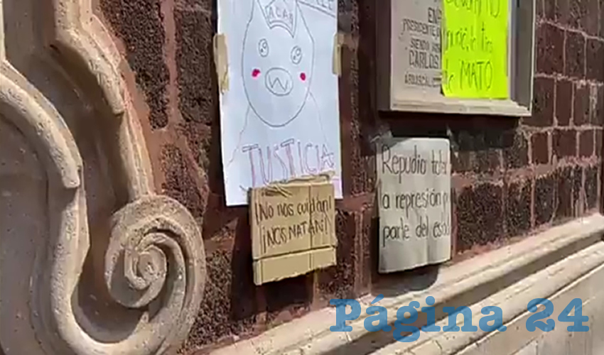 En cartulinas y mantas expresaron su repudio hacia el abuso de poder de la Policía