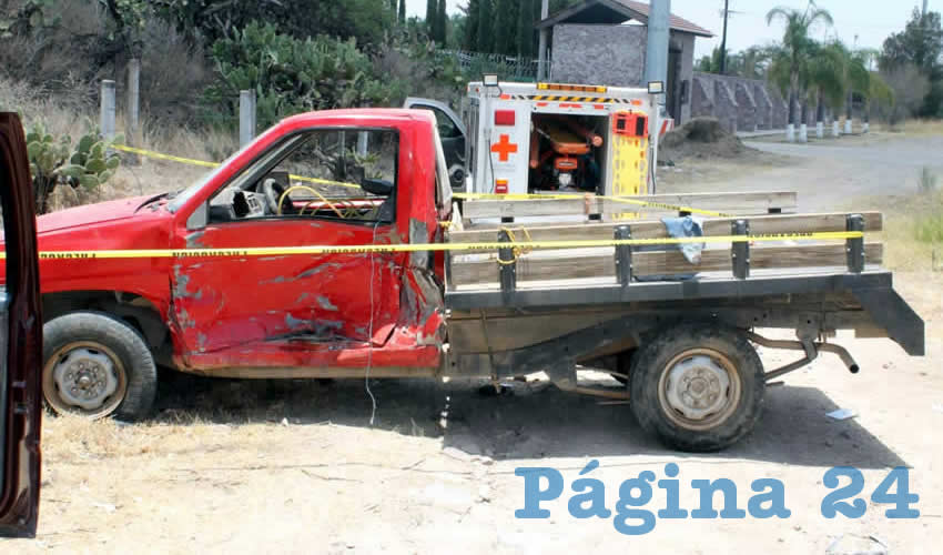 La camioneta Nissan estaquitas, que manejaba Jos&eacute; &ldquo;N&rdquo; &ldquo;N&rdquo;, de 35 a&ntilde;os de edad, quien recibi&oacute; de lleno el fuerte golpe