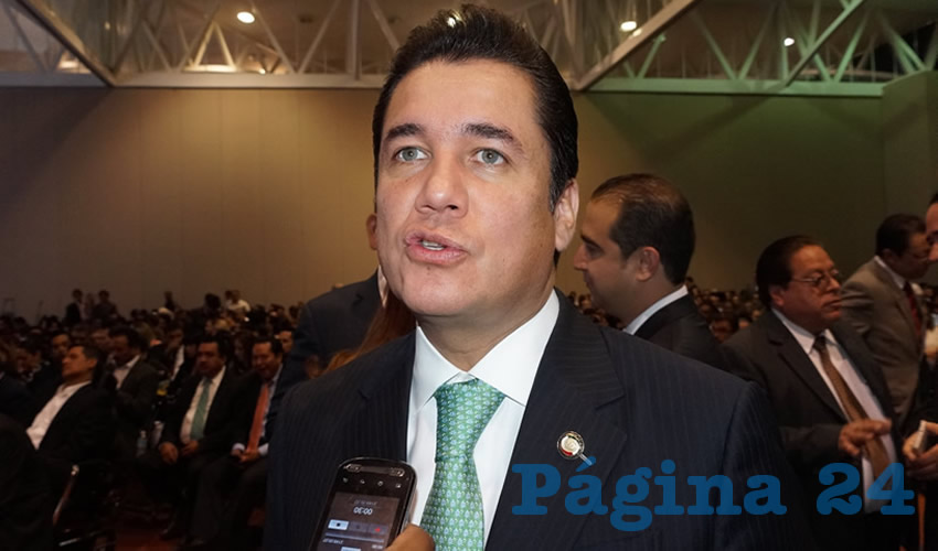 Carlos Puente Salas, líder nacional del Partido Verde Ecologista de México (PVEM), en conferencia de prensa virtual (Foto: Archivo Página 24)