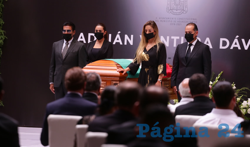 Tere Jiménez dio sus más sinceras condolencias a los familiares de Adrián Ventura Dávila, reconociendo la gran pérdida que significa para Aguascalientes su partida